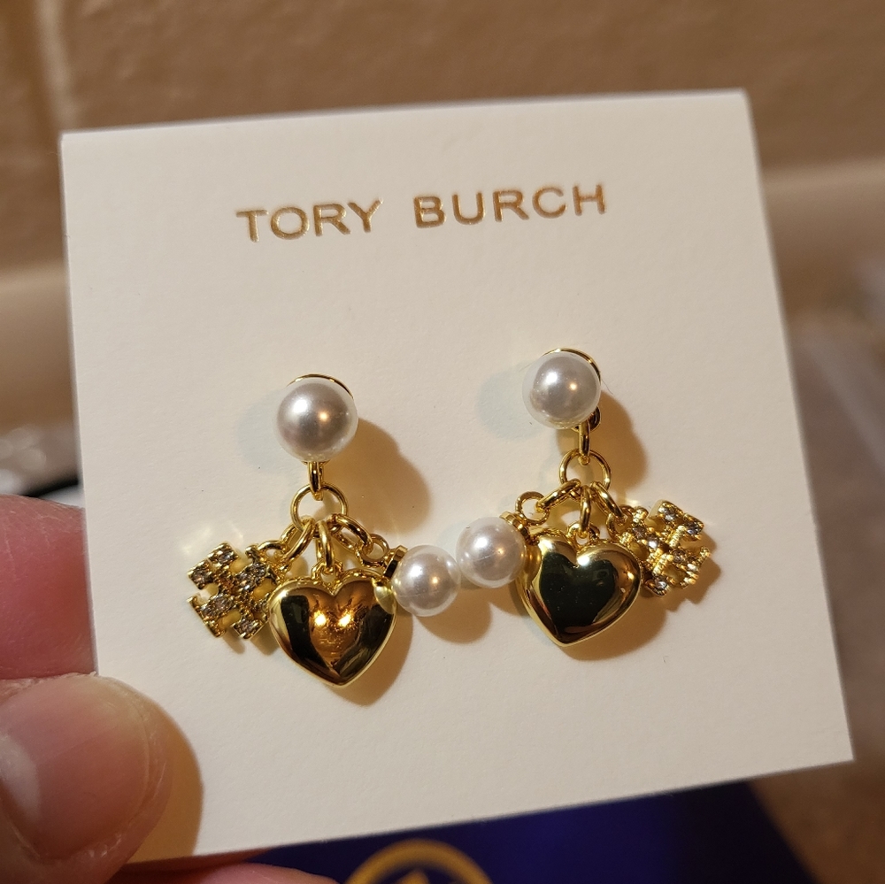 Tory Burch gold-tone earrings Faux pearl stud, heart - Picture 4 of 6